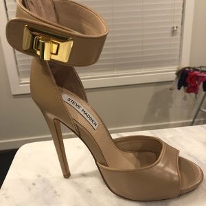 Steve Madden Mayven Shoes color nude